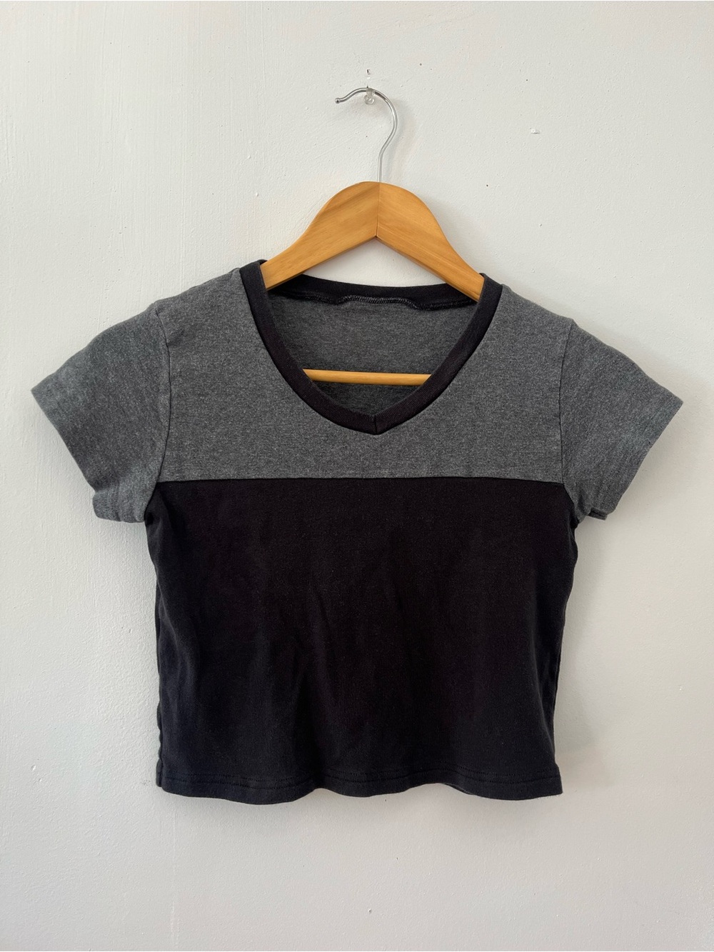 brandy melville baseball crop top tee